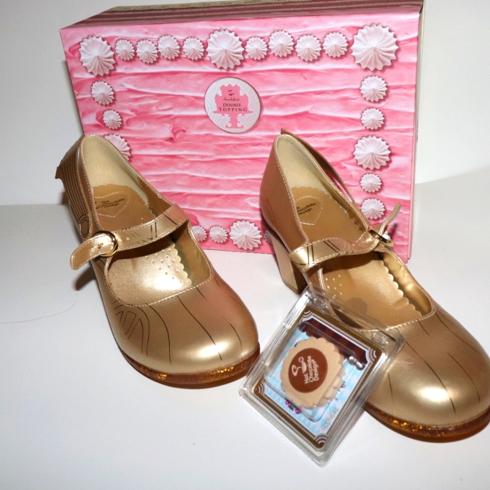 Hot Chocolata Gold Heels